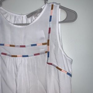 {Loft}Embroidered Lightweight Top Small NWT
